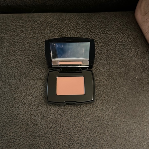 New Lancome delicate oil free blush - Picture 1 of 2